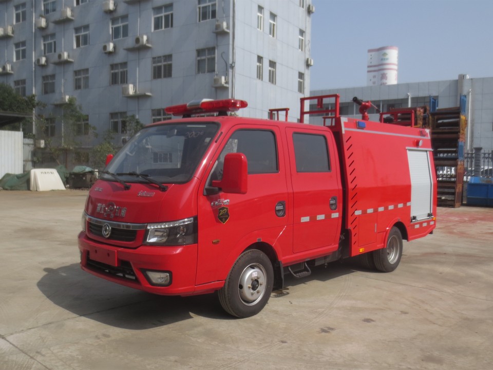 東風(fēng)途逸水罐消防車（雙排）